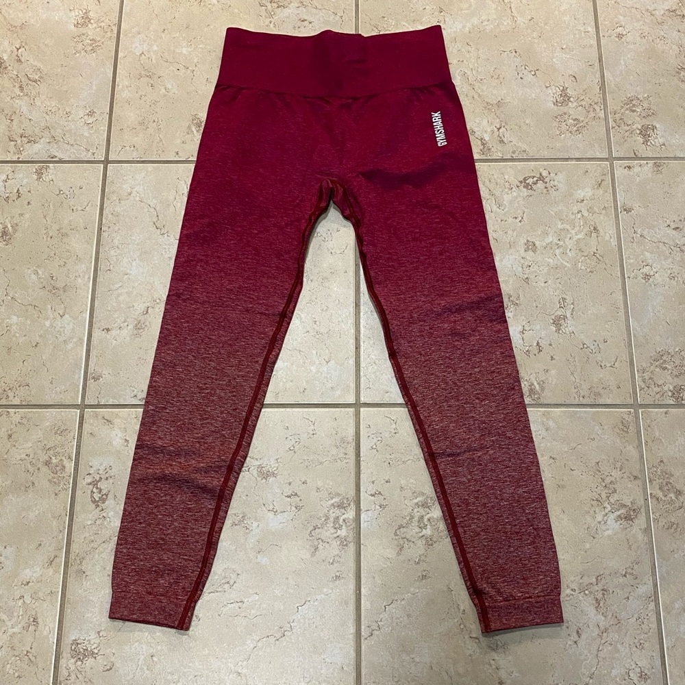 Raspberry ombré Gymshark leggings